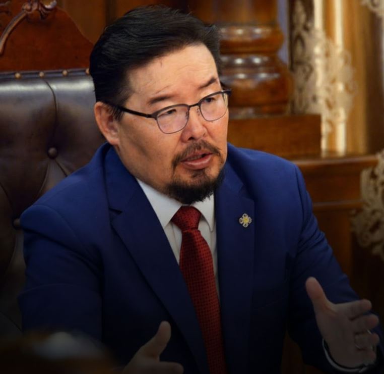 Төрийн 12 салбарыг цахимжуулж иргэдэд хүнд сурталгүй үйлчлэх чиглэлээр Ерөнхий сайд албан даалгавар өглөө