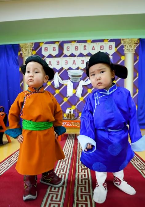 Эерэг сурвалжлага: Хүүхдүүдийн баяр хөөр, аз жаргал цалгисан Нийслэлийн хүүхдийн 50-р цэцэрлэгээс бэлтгэв