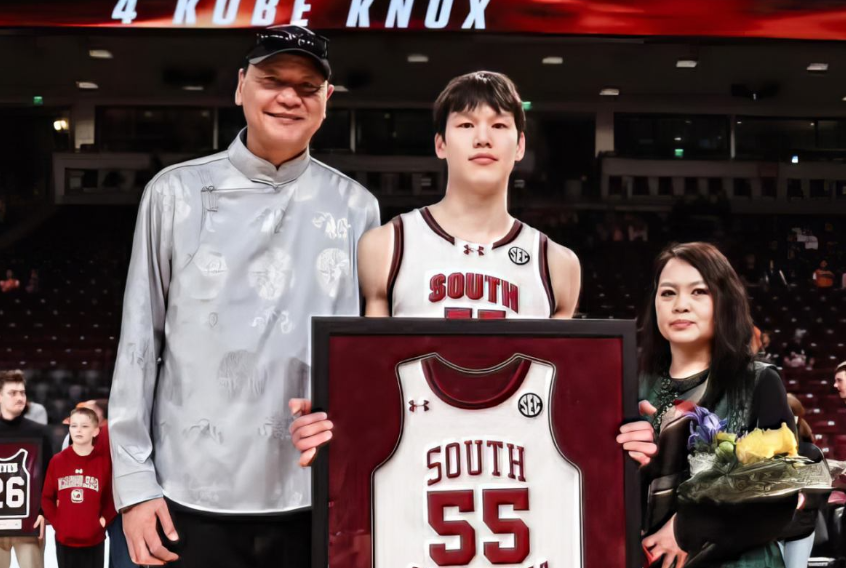 NCAA Division I-т тоглож буй Шаравжамцын Энхийн-Одод баг нь хүндэтгэл үзүүллээ