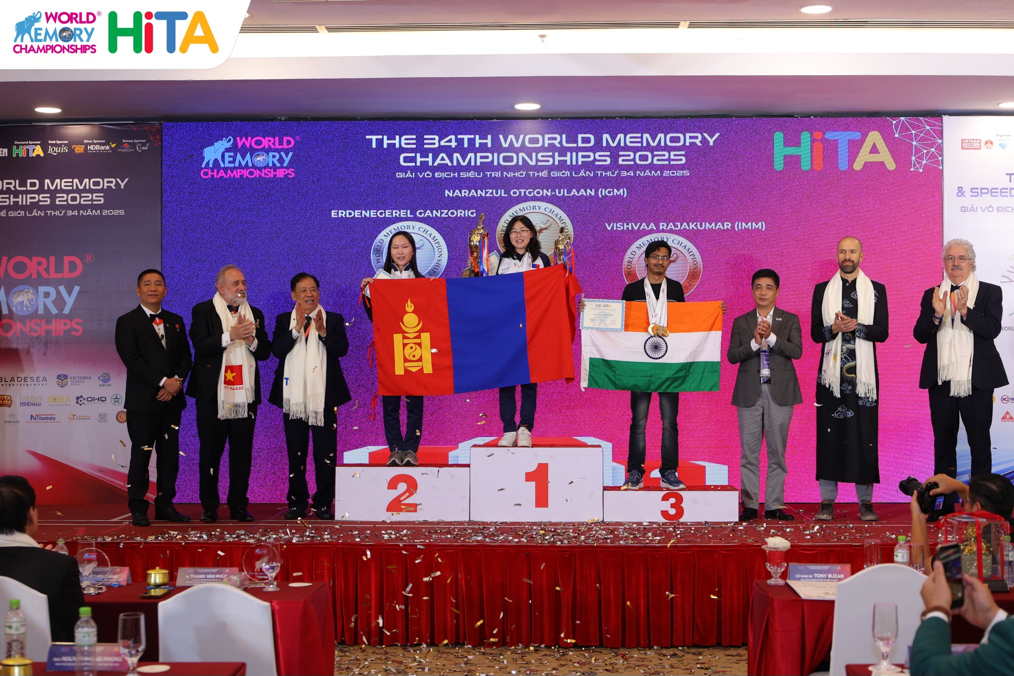 16 настай О.Наранзул насанд хүрэгчдийг ардаа орхиж, 2025 оны Ой тогтоолтын дэлхийн аварга боллоо